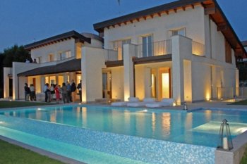 The modern country house in Italy